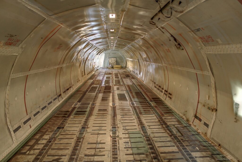 airplane, cargo bay, transportation-2214497.jpg